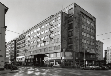 Administrativní budova pojišťovny Merkur v Praze - foto: Ester Havlová