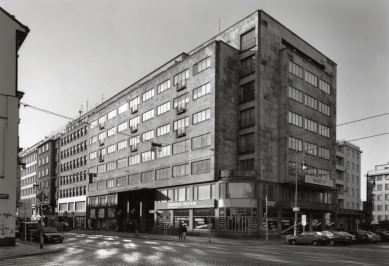 Administrative building of the Merkur insurance company in Prague - foto: Ester Havlová