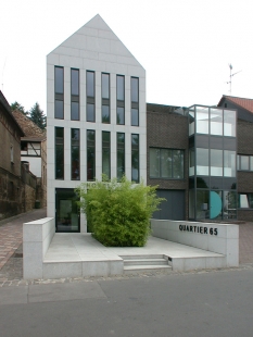 Hotel Quartier 65 - foto: Petr Šmídek, 2003