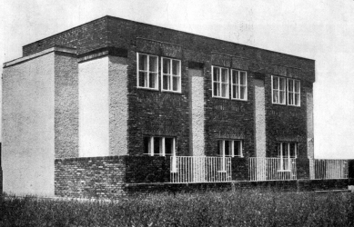 Administrativní budova firmy Tauber - foto: archiv redakce