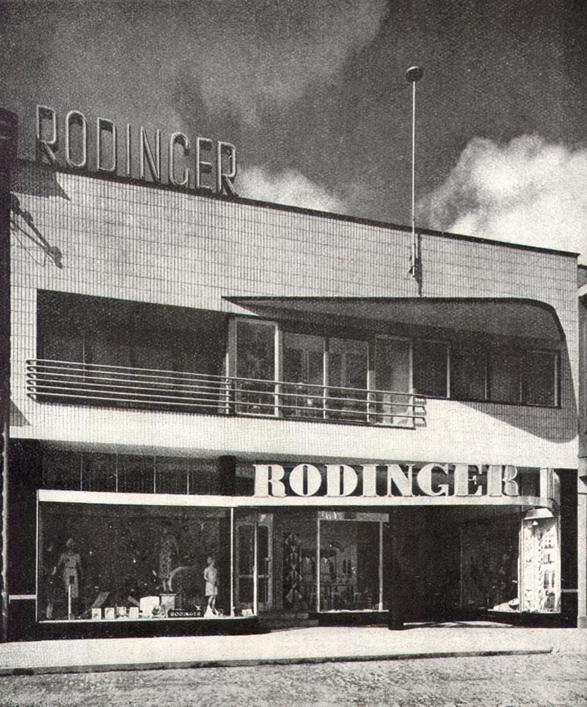 archiweb.cz - Obchodní dům Rodinger