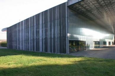 Warehouse Ricola Europe SA - foto: Petr Hampl, 2002