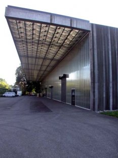 Warehouse Ricola Europe SA - foto: Petr Šmídek, 2002