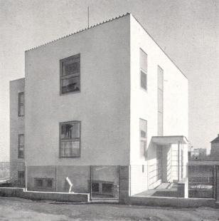 Rodinný dům ak. malíře A. V. Hrstky - foto: archiv redakce