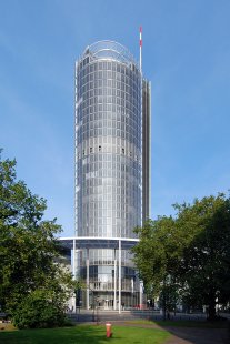 RWE Hochhaus - foto: Petr Šmídek, 2009