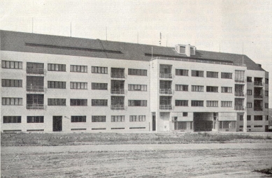 Obytné domy bánské a hutní společnosti - foto: archiv redakce