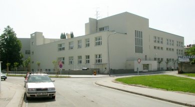 General and Citizens' School in Brno on Křídlovická St. - foto: © archiweb.cz, 2005