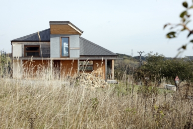 Wooden house "in the meadow" - foto: Vavřinec Menšl