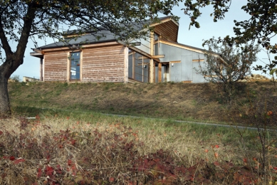 Wooden house "in the meadow" - foto: Vavřinec Menšl