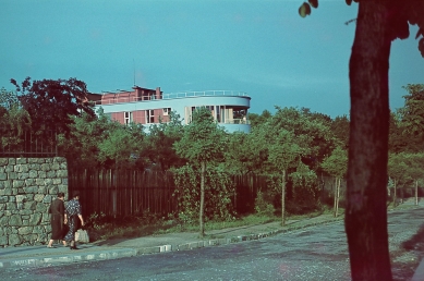 <translation>Taylor's villa</translation> - Historical photograph - foto: Foto z rodinného archívu publikováno s laskavým svolením pana Jiřího Tesaře, potomka původních majitelů.