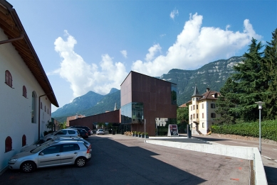 Vinařské centrum Kaltern - foto: Petr Šmídek, 2008