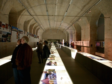 Vinařské centrum Kaltern - Výstava WeinArchitecture, AzW - foto: Petr Šmídek, 2005