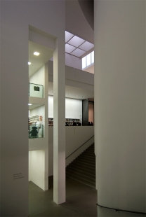 Pinakothek der Moderne - foto: © Petr Šmídek, 2007