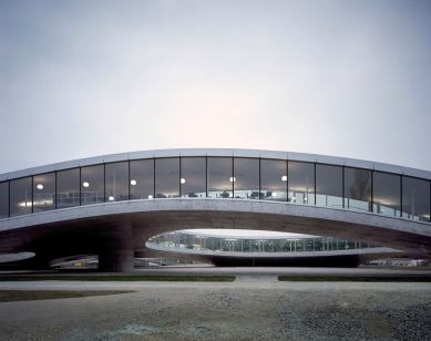 Vzdělávací centrum EPFL - foto: Hisao Suzuki