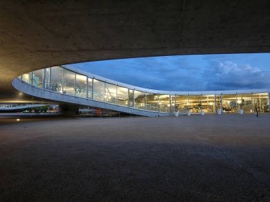 Rolex Learning Centre - foto: © Jaroslav Mareš | Hivision.cz