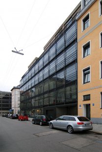 Apartment and commercial building Herrnstrasse - foto: Petr Šmídek, 2007