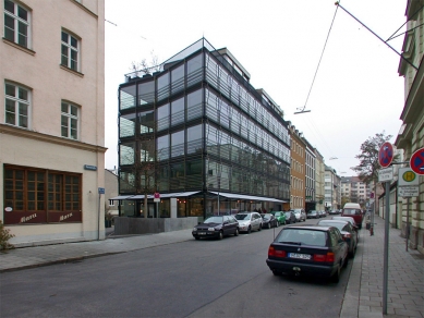 Apartment and commercial building Herrnstrasse - foto: Petr Šmídek, 2001
