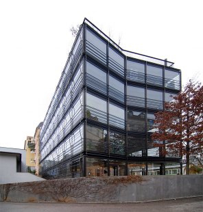 Apartment and commercial building Herrnstrasse - foto: Petr Šmídek, 2007