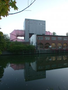 Průtokový kanál ústavu vodního stavitelství, Tiergarten - foto: Petr Šmídek, 2006