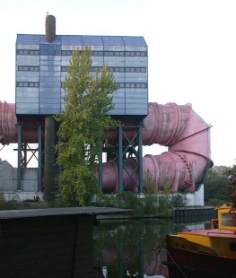 Průtokový kanál ústavu vodního stavitelství, Tiergarten - foto: Petr Šmídek, 2006