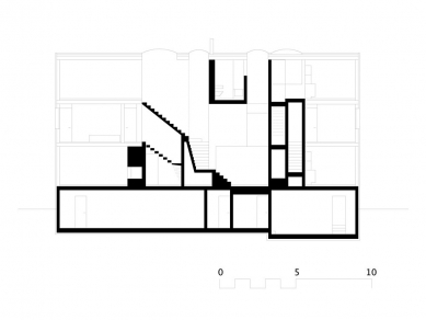 Bytový dům Ütliberg - Podélný řez - foto: © AFGH, Zürich