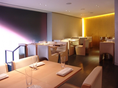 Restaurant Morimoto - foto: © Fránek Architects, 2006