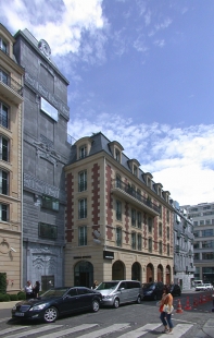 Hôtel Fouquet's Barrière - foto: © archiweb.cz, 2007