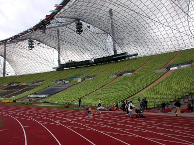 Olympijský komplex - foto: © Petr Šmídek, 2003