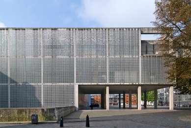 Academie van Beeldende Kunsten - foto: Petr Šmídek, 2009