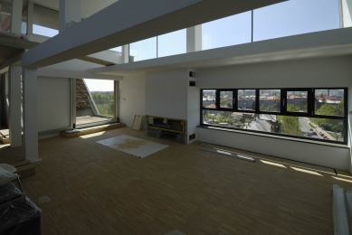 Apartment on the top of a grain silo - foto: Wojciech Krynski, Mirek Kolčava