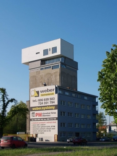 Apartment on the top of a grain silo - foto: Wojciech Krynski, Mirek Kolčava
