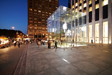 Apple Store na Páté Avenue - foto: Štěpán Vrzala