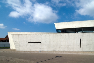 Hasičská zbrojnice firmy Vitra - foto: Petr Šmídek, 2008