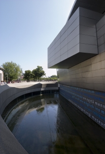 Vincent van Gogh Museum - nové křídlo - foto: © Ester Havlová