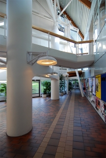 Library and Students' Center - foto: © Petr Šmídek, 2007