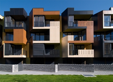 Residential block Tetris - foto: © Petr Šmídek, 2007