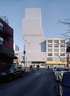 New Museum of Contemporary Art - foto: web