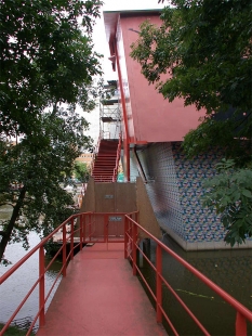 The East Pavilion of Groninger Museum - foto: © Petr Šmídek, 2003