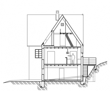 Rekonstrukce a přístavba rodinného domu ve Všenorech - Řez - foto: Symbio Design
