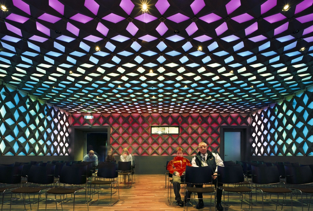 archiweb.cz - Netherlands Institute for Sound and Vision