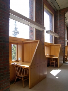 Phillips Exeter Academy Library - foto: Petr Kratochvíl, 2011