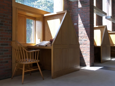 Phillips Exeter Academy Library - foto: Petr Kratochvíl, 2011