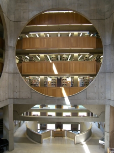 Phillips Exeter Academy Library - foto: Petr Kratochvíl, 2011