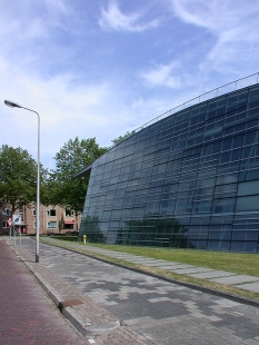 Central Library TU Delft - foto: © Petr Šmídek, 2003