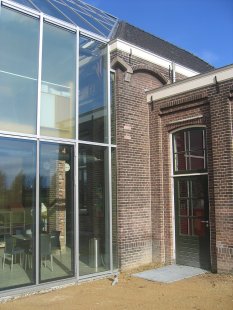 Clubhouse for Sporting West, netball club - foto: © Jeroen Musch