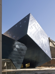 Contemporary Jewish Museum, San Francisco - Pohled z Yerba Buena Lane - foto: Mark Darley - Courtesy of the Contemporary Jewish Museum, San Francisco