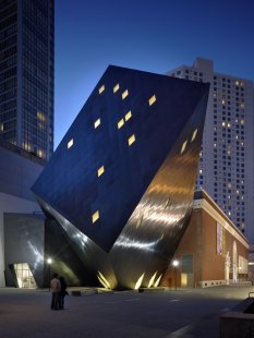 Contemporary Jewish Museum, San Francisco - Pohled z Yerba Buena Lane - foto: Bruce Damonte - Courtesy of the Contemporary Jewish Museum, San Francisco