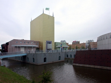 Groninger Museum - prostřední pavilon - foto: © Petr Šmídek, 2003