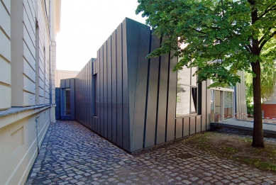 Group entrance to Jewish museum Berlin - foto: Petr Šmídek, 2008