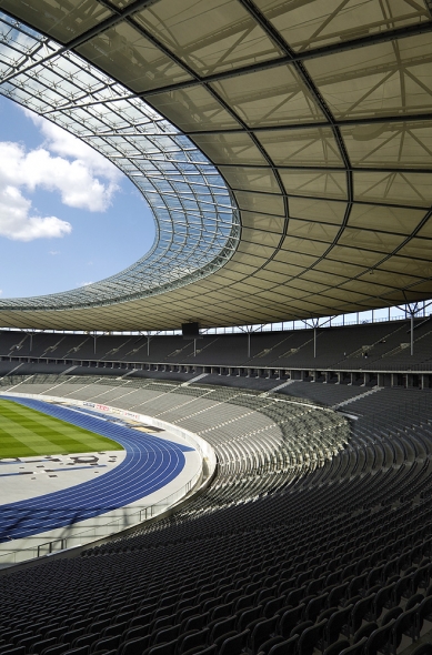 Berlínský olympijský stadion - foto: Ester Havlová, 2008